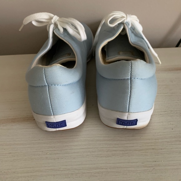 Sneakers - Picture 2 of 5